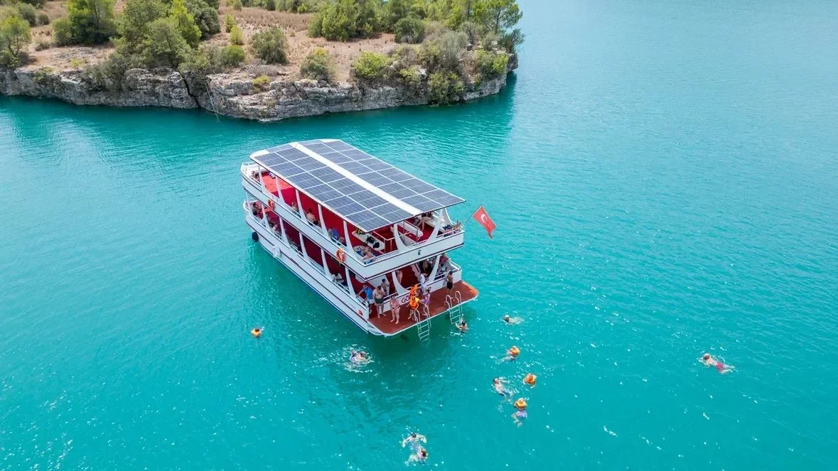 boat trip at green lake